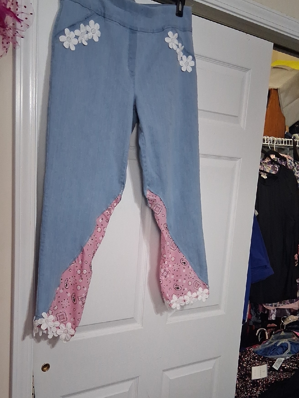 Alfred Dunner Light Blue Denim-Style Embellished Jeans Sz 14 $29